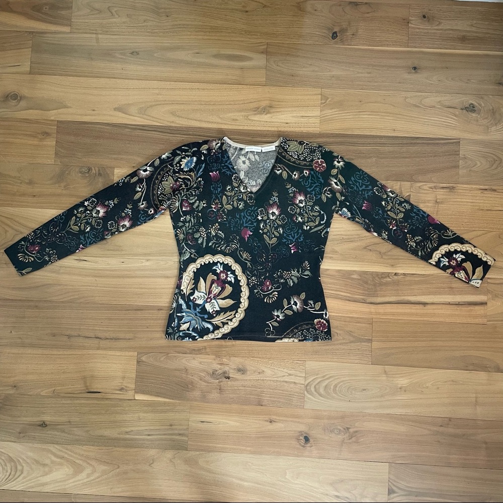Bergdorf Goodman: Rare Vintage Cashmere V-Neck Floral Light-Weight Sweater